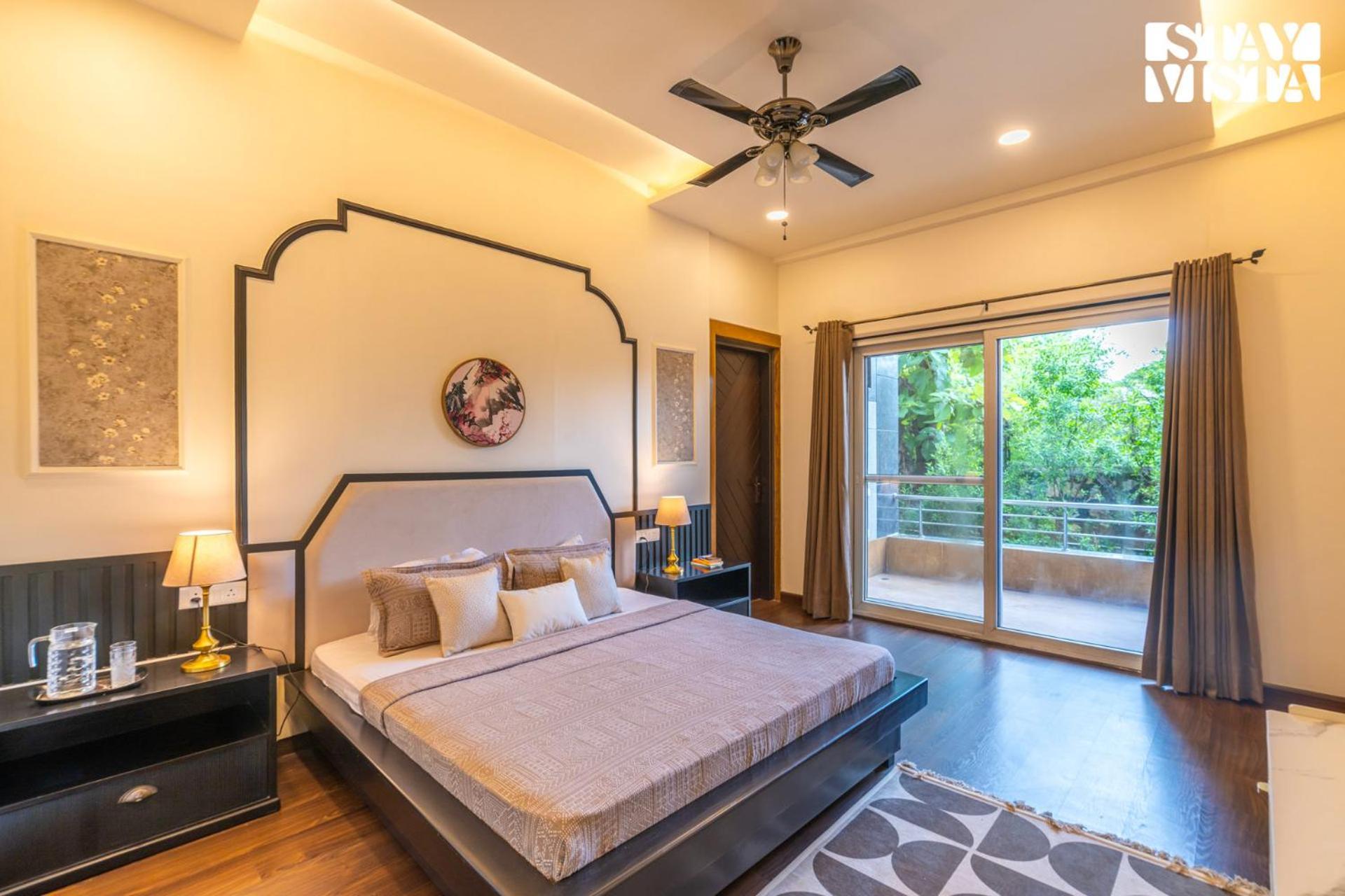 Stayvista At Wandering Vines Indoor Pool 4Bhk Luxury Villa In Delhi Sohna Exterior photo
